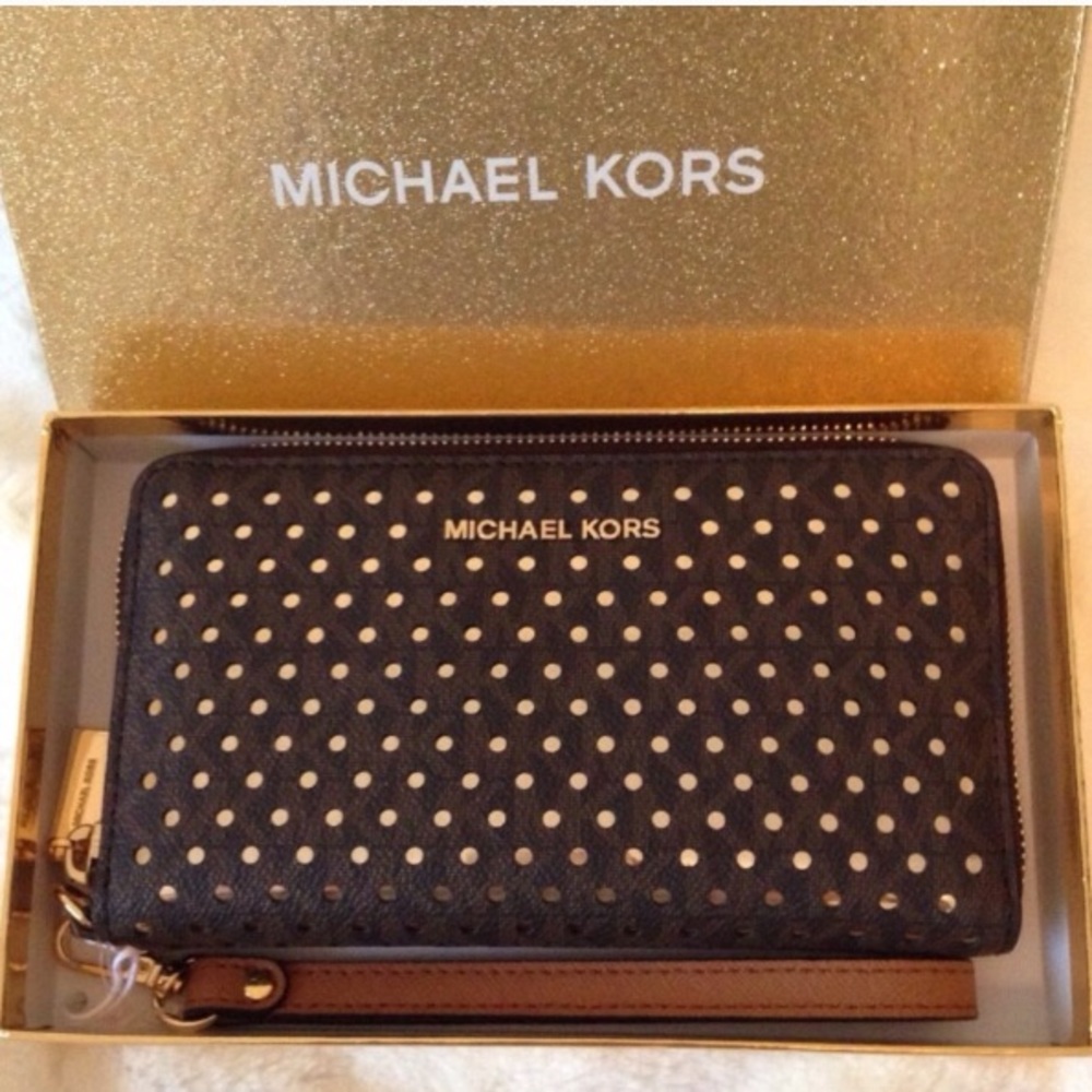 🌸NIB MICHAEL KORS WRISTLET🌸
